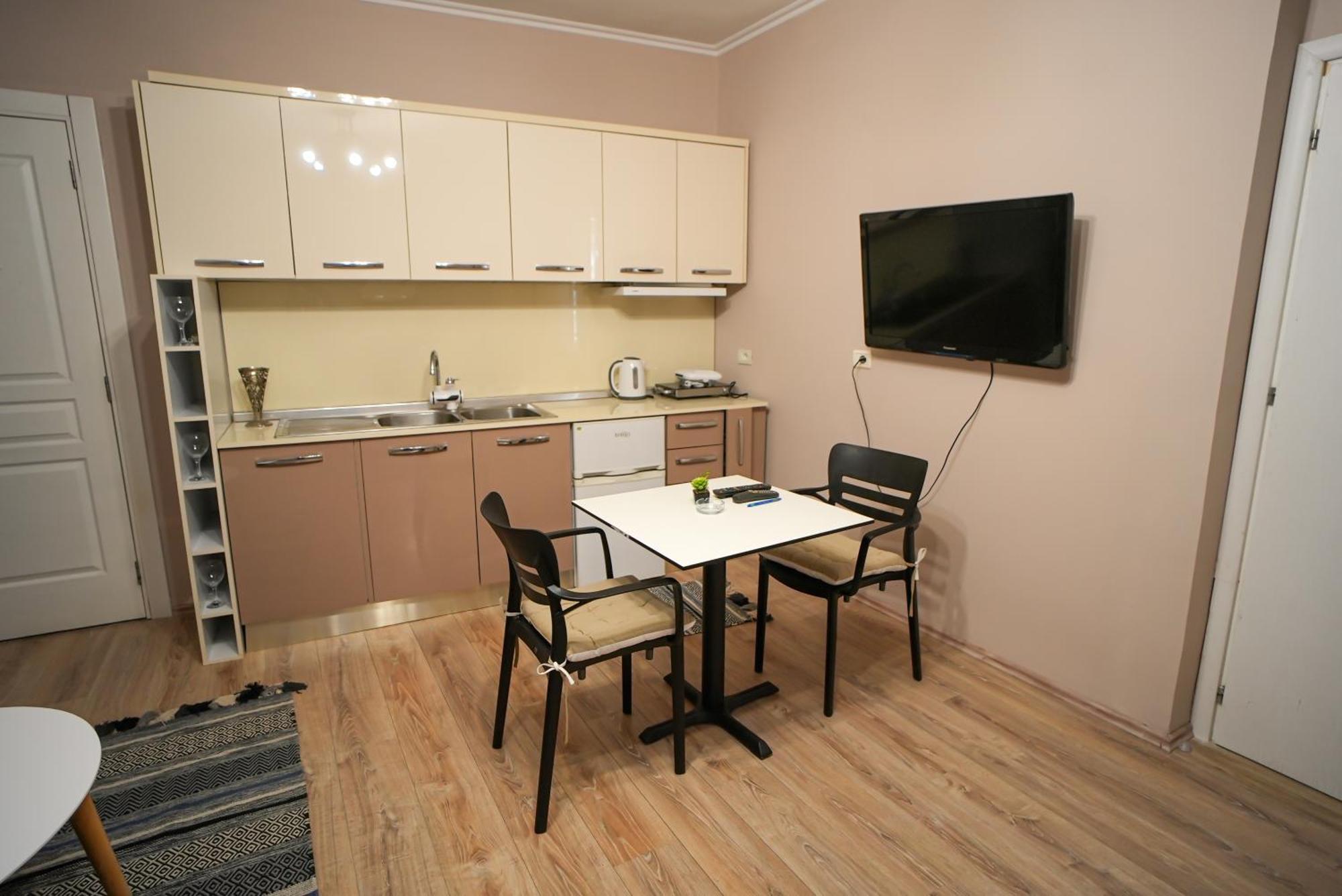 Grandpa House - Studio App.2 Tirana Extérieur photo